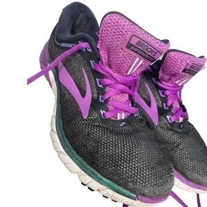 BROOKS | WOMENS WELL WORN BROOKS DNA PURE CADENCE 7 PURPLE & BLACK SNEAKERS, 8